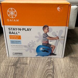 GAIAM Stay-N-Play Ball XL - Blue with Fun Design